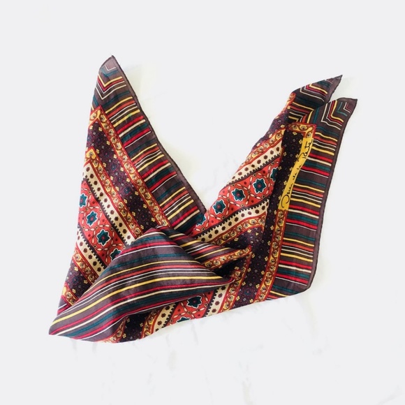 vtg OSCAR DE LA RENTA square silk scarf - Picture 3 of 5